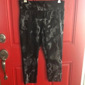 Nike Dri-Fit crop running pant